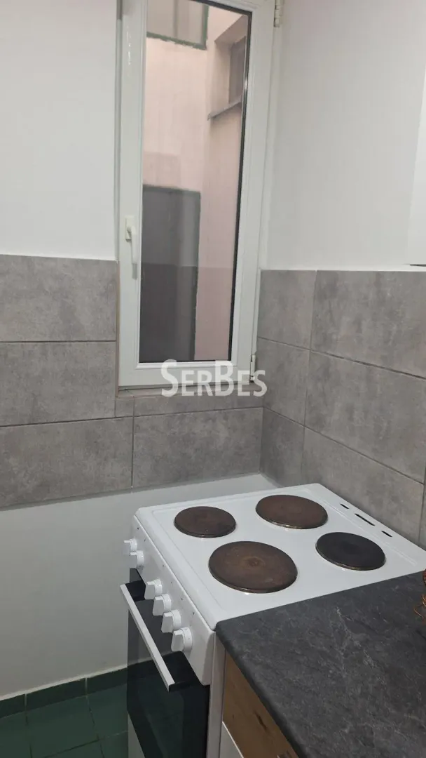 Izdavanje, jednosoban stan, 34m², Sajam, Novi Sad Sve Podlokacije