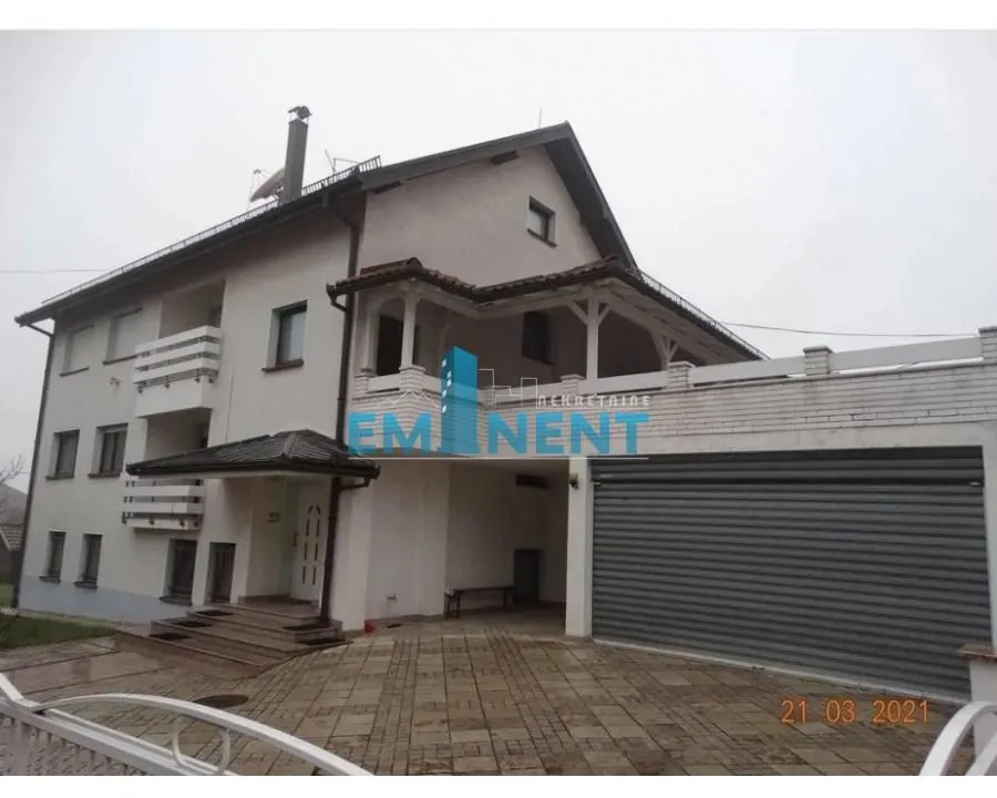 Prodaja, kuća, 300m², Sremčica, Beograd
