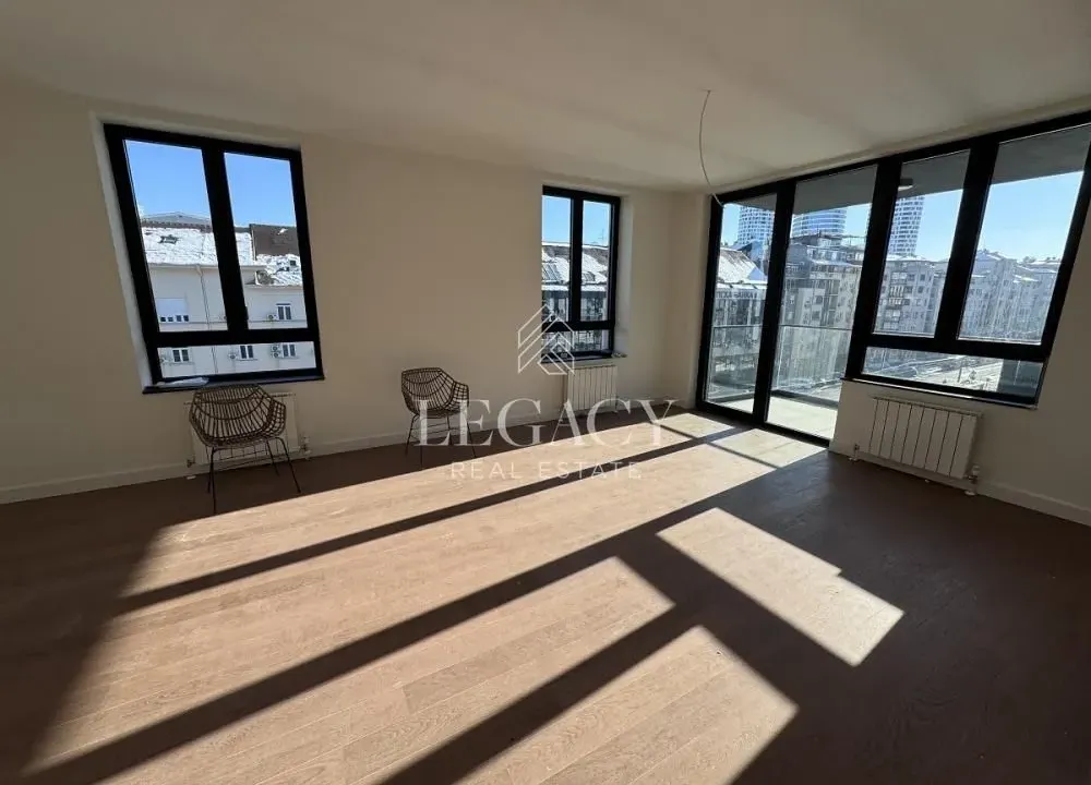 Izdavanje, trosoban stan, 90m², Savski Venac, Beograd