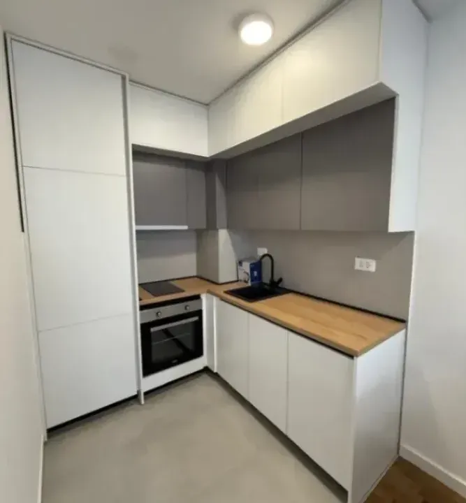 Izdavanje, jednosoban stan, 47m², Stari Aerodrom, Podgorica