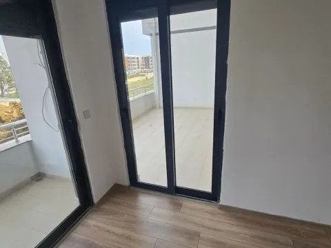 Prodaja, jednosoban stan, 65m², Velika Plaža, Ulcinj - image 5