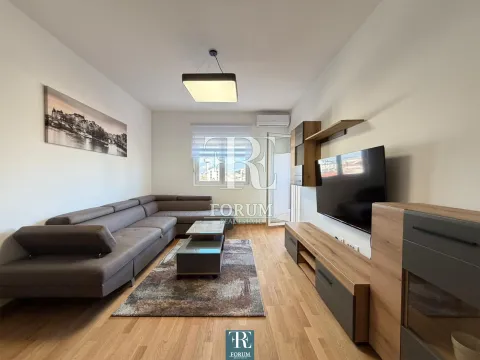 Izdavanje, jednosoban stan, 50m², Zabjelo, Podgorica - image 1