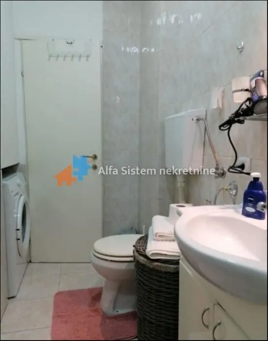Izdavanje, trosoban stan, 73m², Stari Grad, Beograd