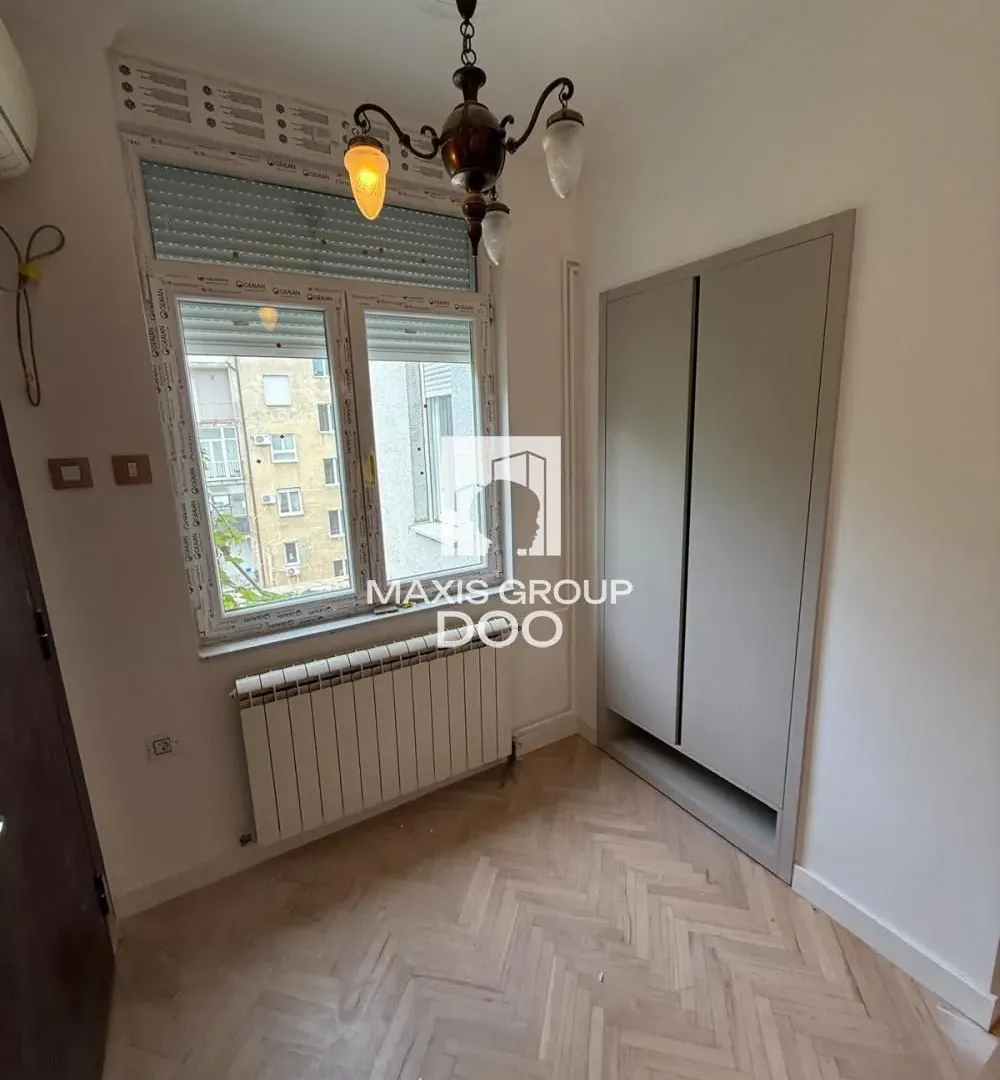 Izdavanje, četvorosoban stan, 85m², Vračar Centar, Vračar Sve Podlokacije