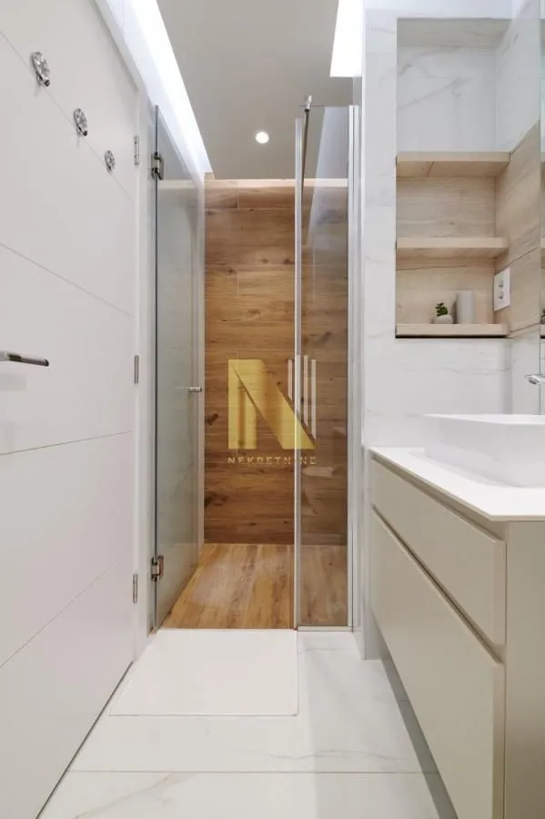 Izdavanje, dvosoban stan, 52m², Grbavica, Novi Sad Sve Podlokacije