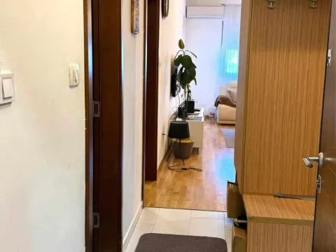 Sale, one bedroom apartment, 51m², Tuški Put, Podgorica - image 2