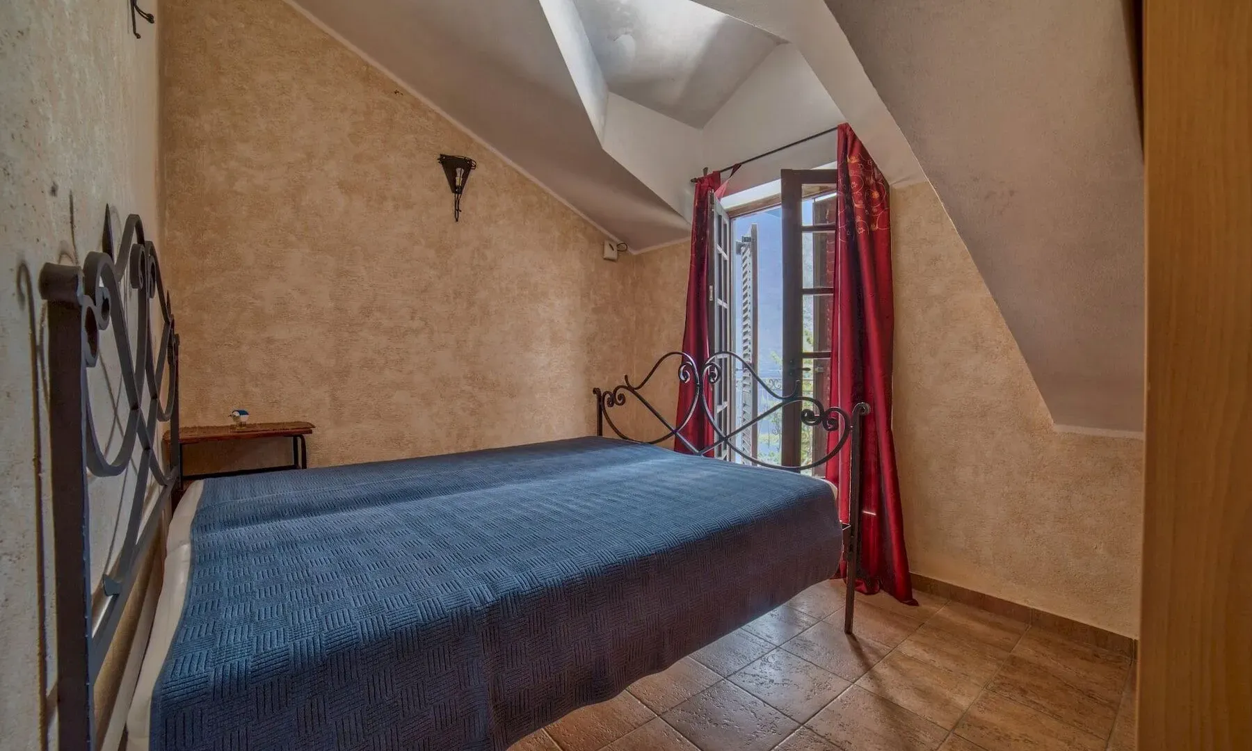 Sale, house, 278m², Stoliv, Kotor