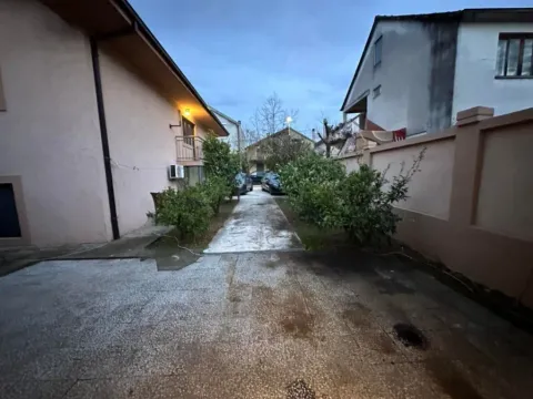 Izdavanje, kuća, 40m², Stari Aerodrom, Podgorica - image 3