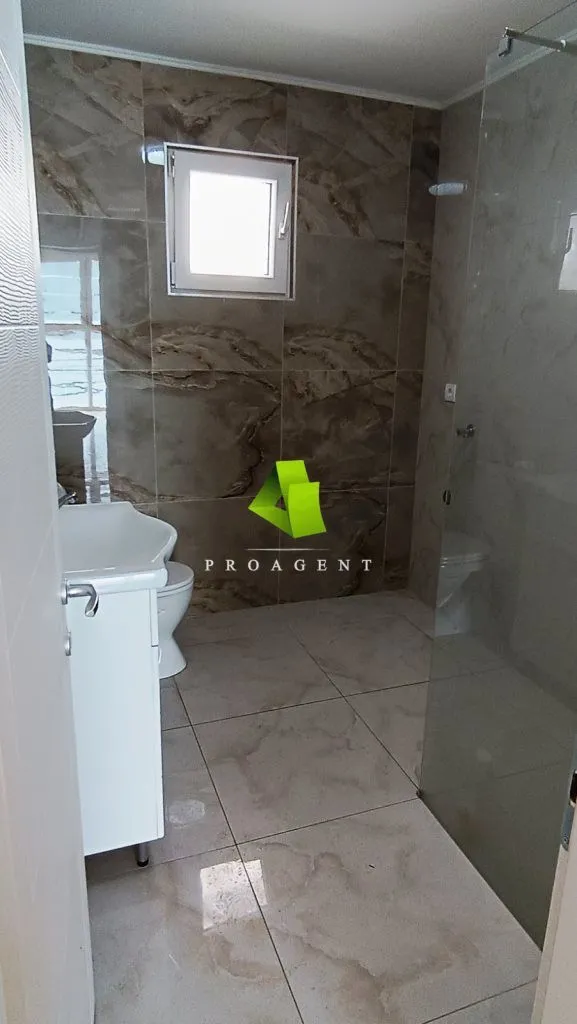 Izdavanje, kuća, 120m², Kruševac, Srbija