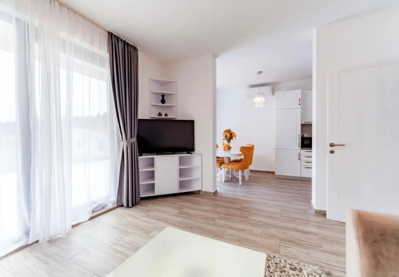 Rent, three bedroom apartment, 127m², Petrovac, Budva
