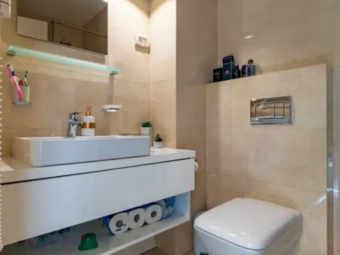 Izdavanje, jednosoban stan, 48m², City Kvart, Podgorica - image 11