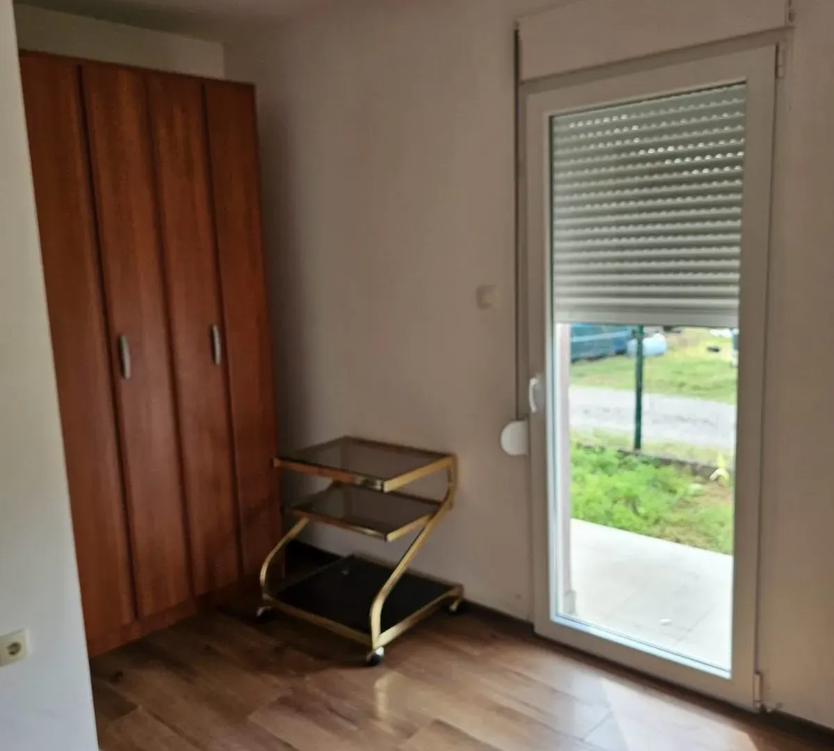 Izdavanje, dvosoban stan, 50m², Stari Aerodrom, Podgorica
