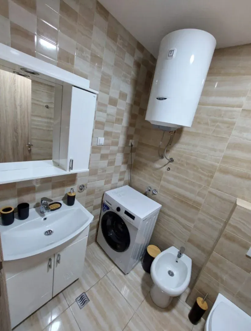 Izdavanje, jednosoban stan, 42m², Ljubović, Podgorica