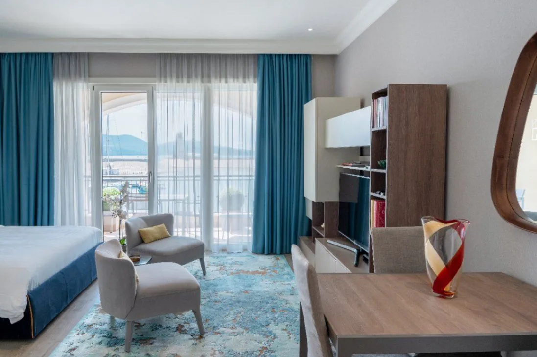 Izdavanje, garsonjera, 40m², Tivat, Crna Gora