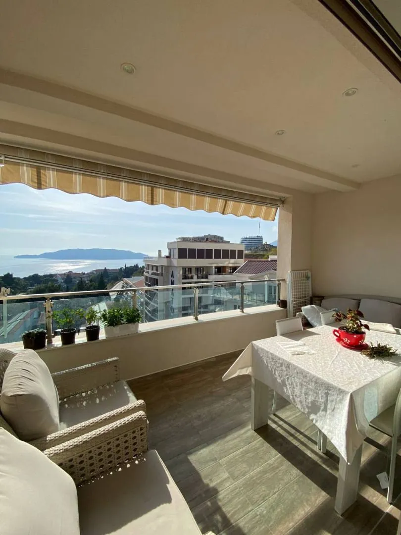 Prodaja, dvosoban stan, 115m², Bečići, Budva