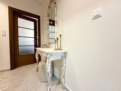 Prodaja, trosoban stan, 90m², Vezirov Most, Podgorica - image 11