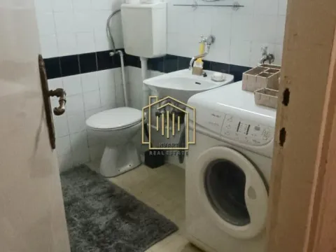 Izdavanje, jednosoban stan, 51m², Centar, Budva - image 9