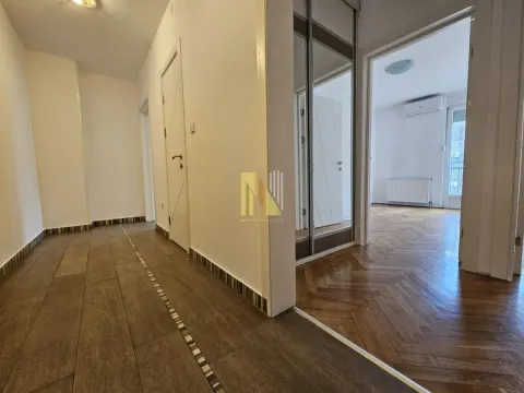 Prodaja, trosoban stan, 83m², Bulevar Oslobodjenja, Novi Sad Sve Podlokacije - image 13