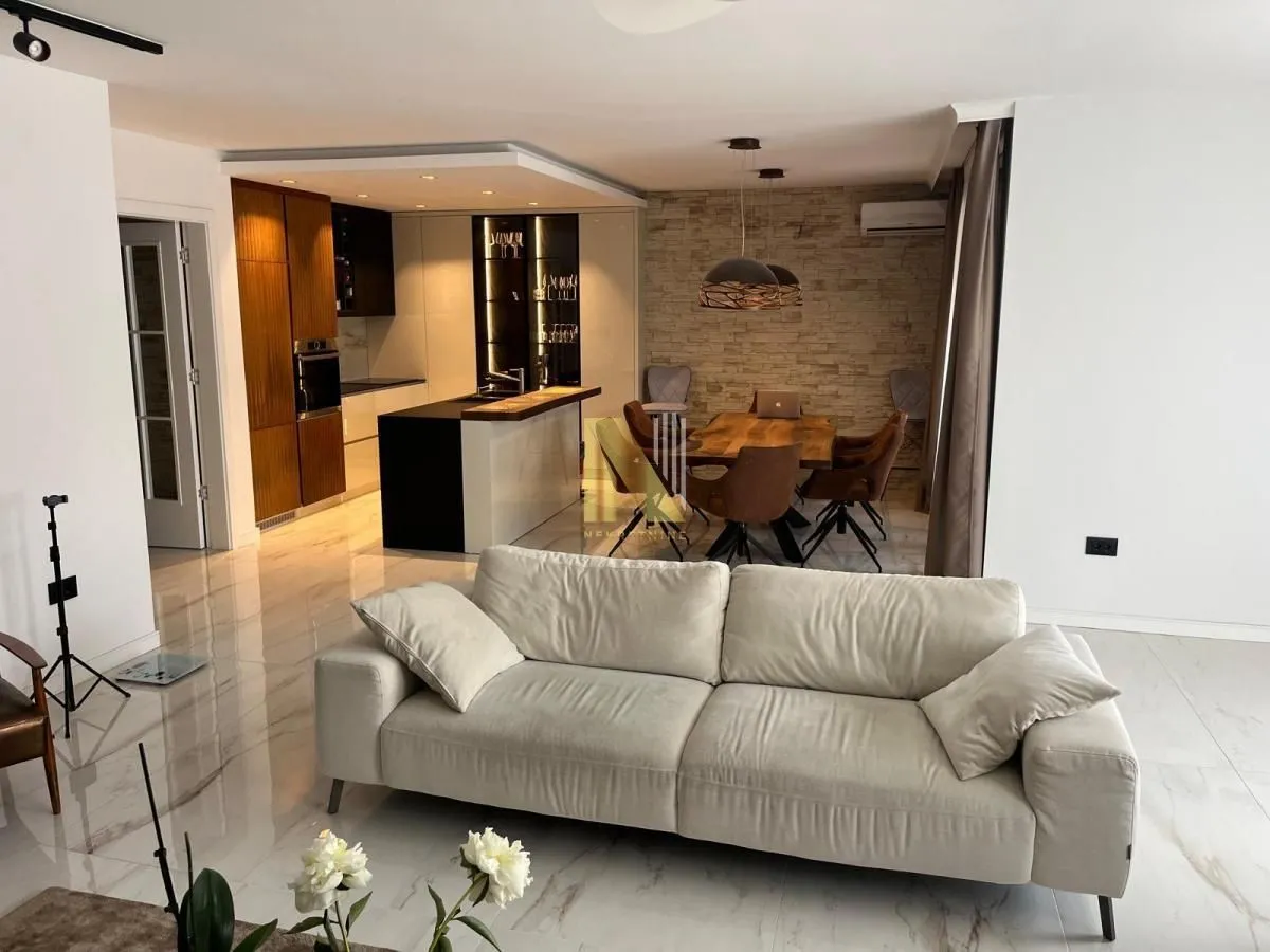 Sale, four bedroom apartment, 130m², Telep, Novi Sad Sve Podlokacije