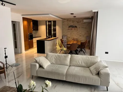 Sale, four bedroom apartment, 130m², Telep, Novi Sad Sve Podlokacije - image 3