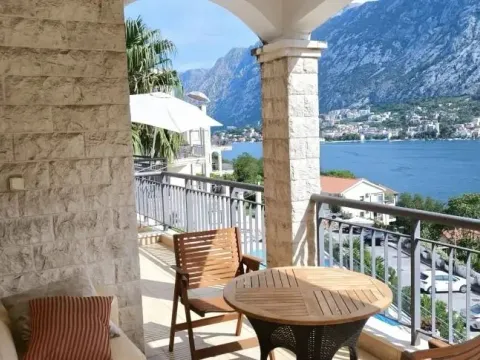 Sale, two bedroom apartment, 76m², Muo, Kotor - image 1