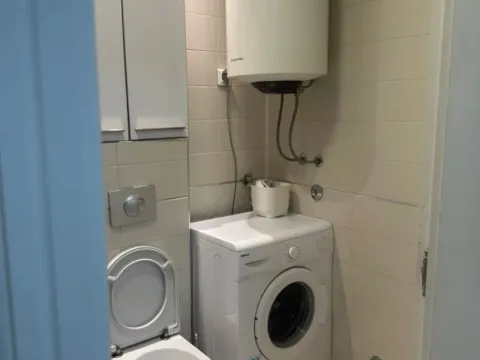 Izdavanje, jednosoban stan, 58m², Stari Aerodrom, Podgorica - image 3