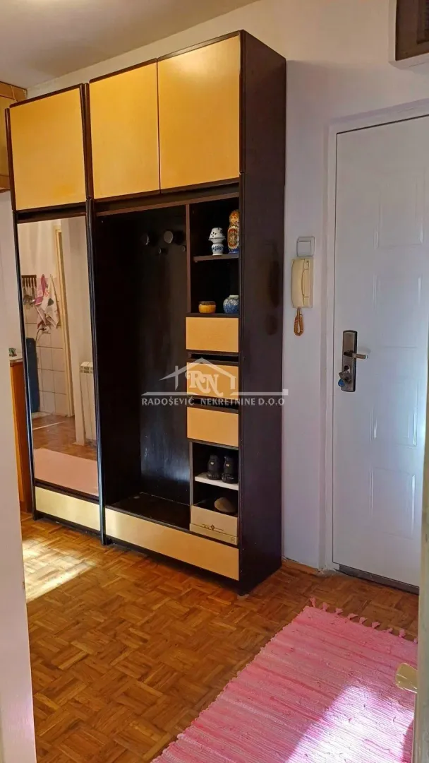 Rent, one bedroom apartment, 40m², Banovo Brdo, Beograd