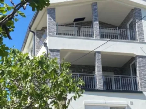 Izdavanje, trosoban stan, 140m2, Ilino, Bar Izdavanje, trosoban stan, 140m2, Ilino, Bar