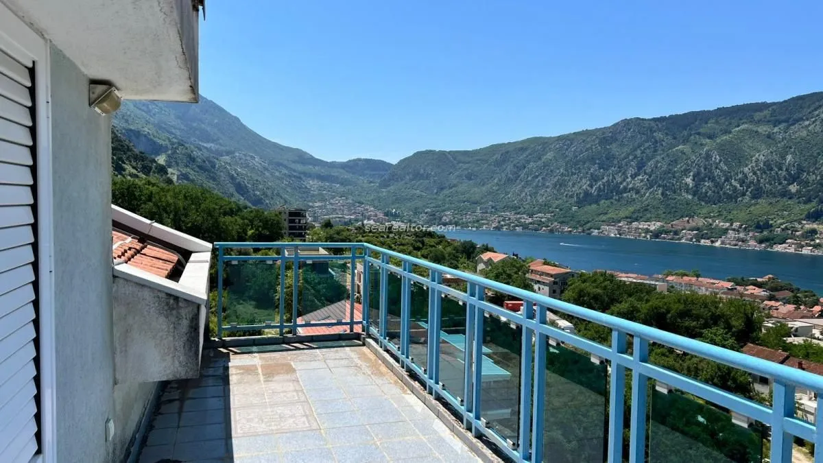 Prodaja, dvosoban stan, Dobrota, Kotor