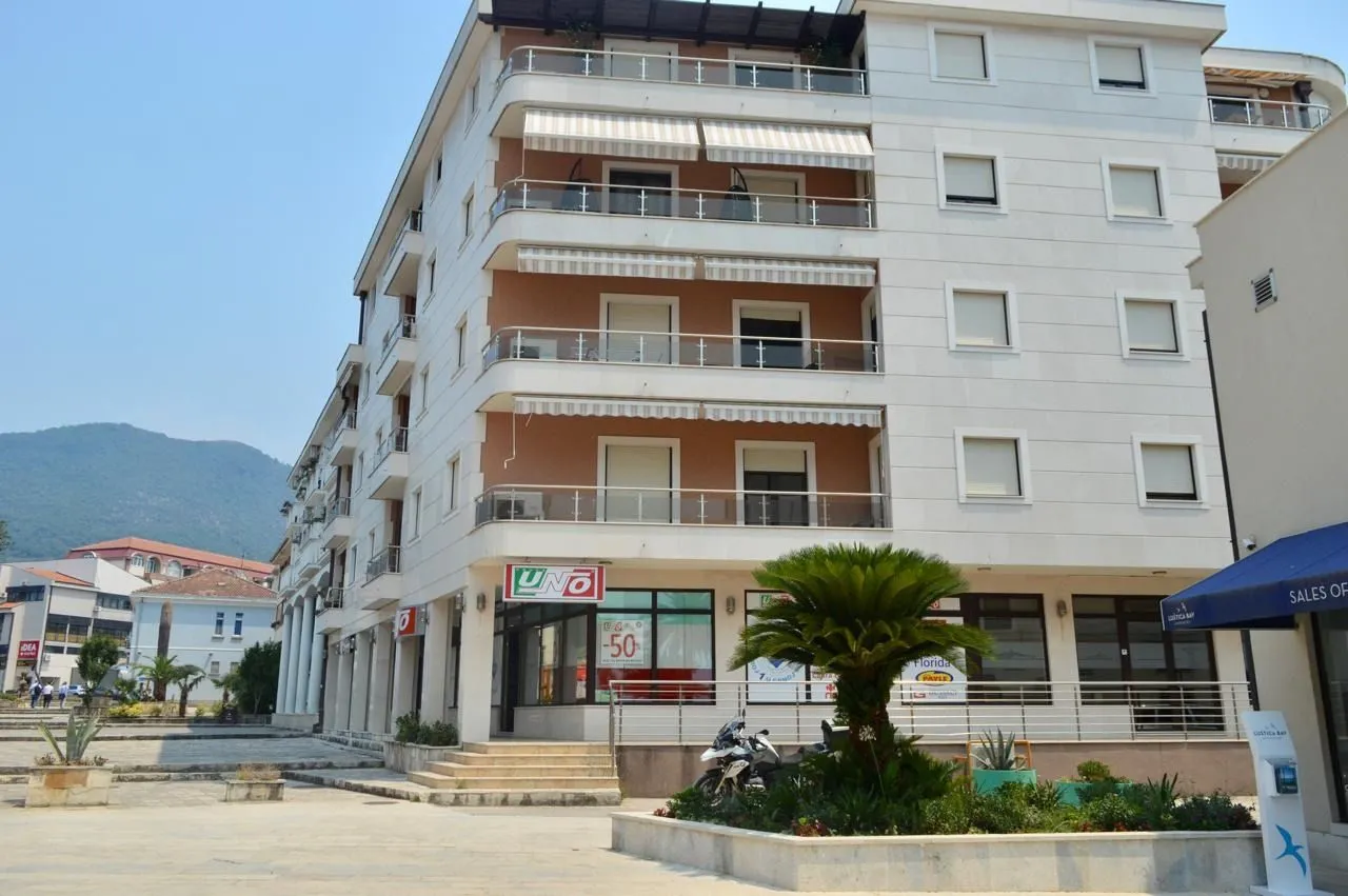 Izdavanje, jednosoban stan, 42m², Porto Montenegro, Tivat