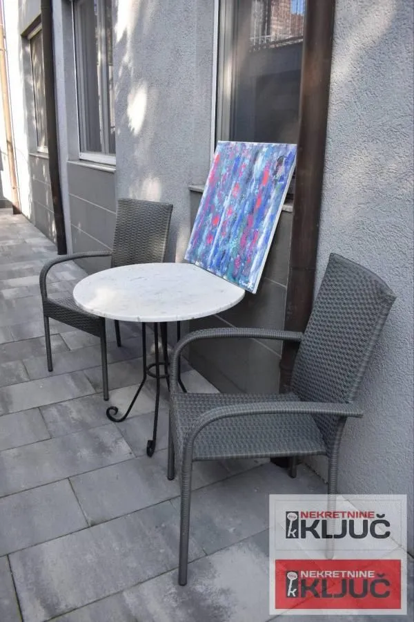 Rent, house, 300m², Petrovaradin, Novi Sad