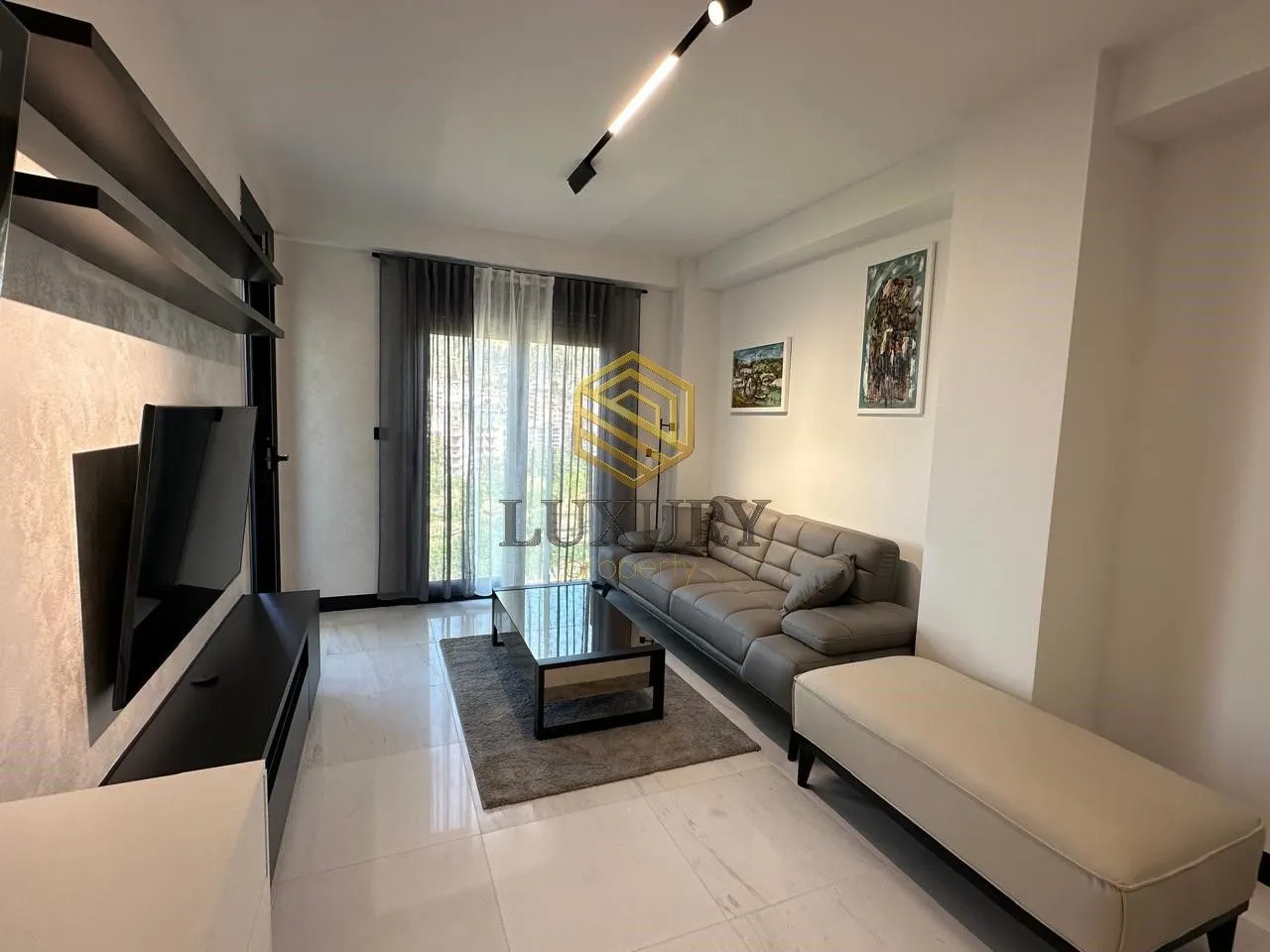 Prodaja, jednosoban stan, 45m², Obala Morače, Podgorica