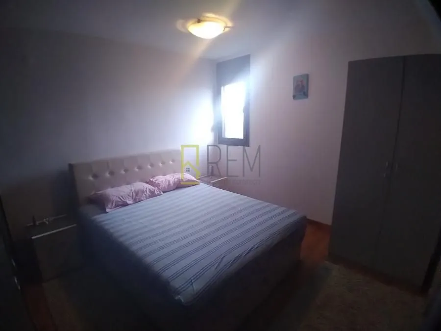 Prodaja, dvosoban stan, 76m², Blok 5, Podgorica