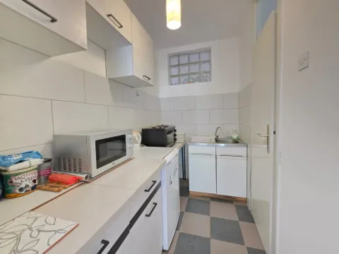 Rent, studio apartment, 35m², Budva, Crna Gora - image 14