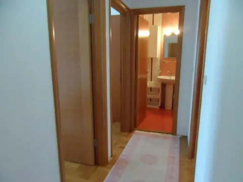 Izdavanje, trosoban stan, 86m², Preko Morače, Podgorica - image 8