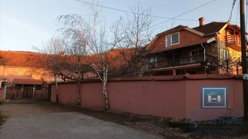 Prodaja, kuća, 500m², Despotovac, Srbija