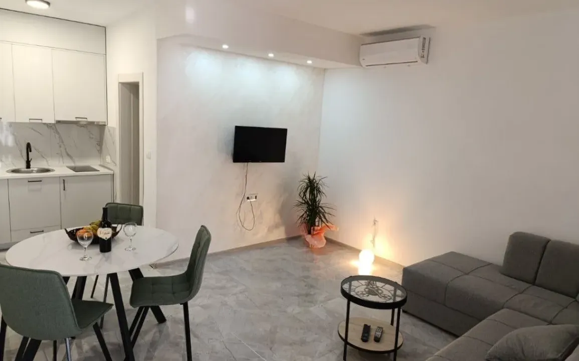 Daily-rent, one bedroom apartment, 42m², Mažina, Tivat