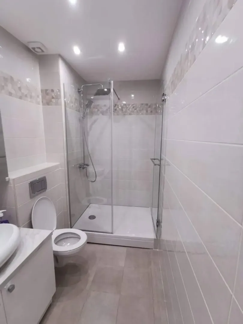 Izdavanje, dvosoban stan, 60m², Rozino, Budva