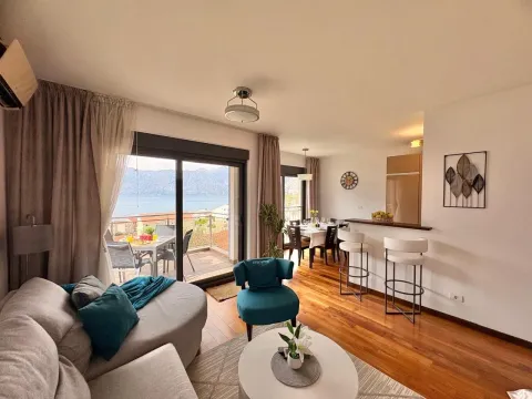 Rent, two bedroom apartment, 70m², Dobrota, Kotor - image 14