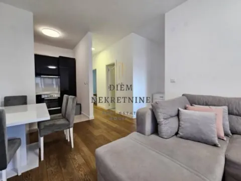 Izdavanje, dvosoban stan, 80m², Soho City, Bar - image 9