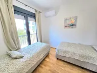 Izdavanje, dvosoban stan, 72m², Centar, Tivat - image 5