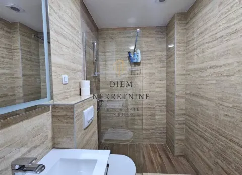 Rent, one bedroom apartment, 43m², Centar, Bar - image 9