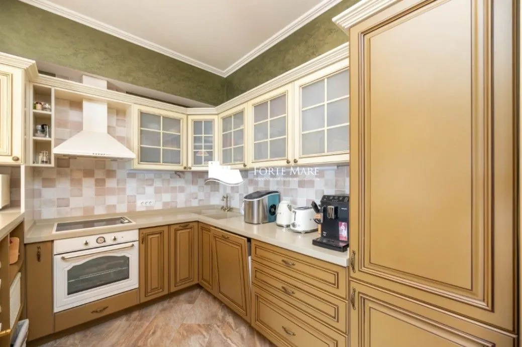 Prodaja, trosoban stan, 141m², Baošići, Herceg Novi