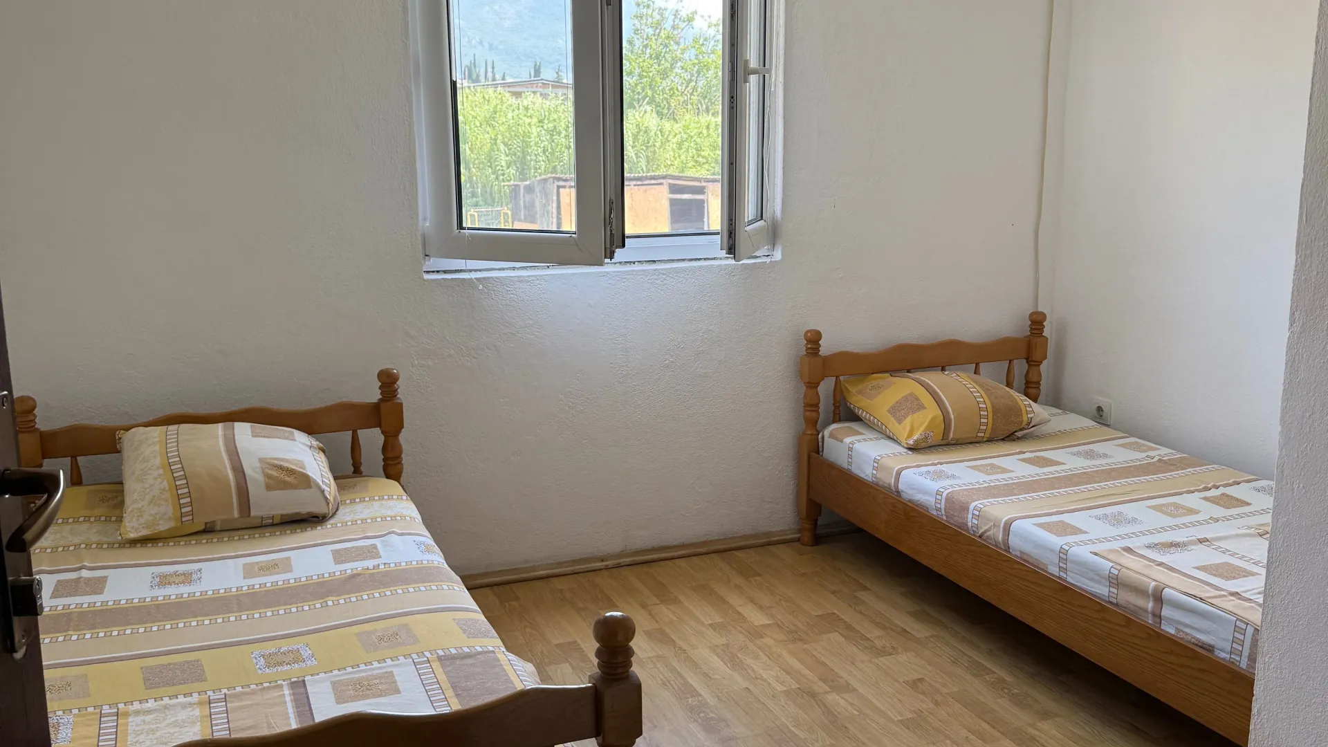 Rent, two bedroom apartment, 75m², Centar, Bar