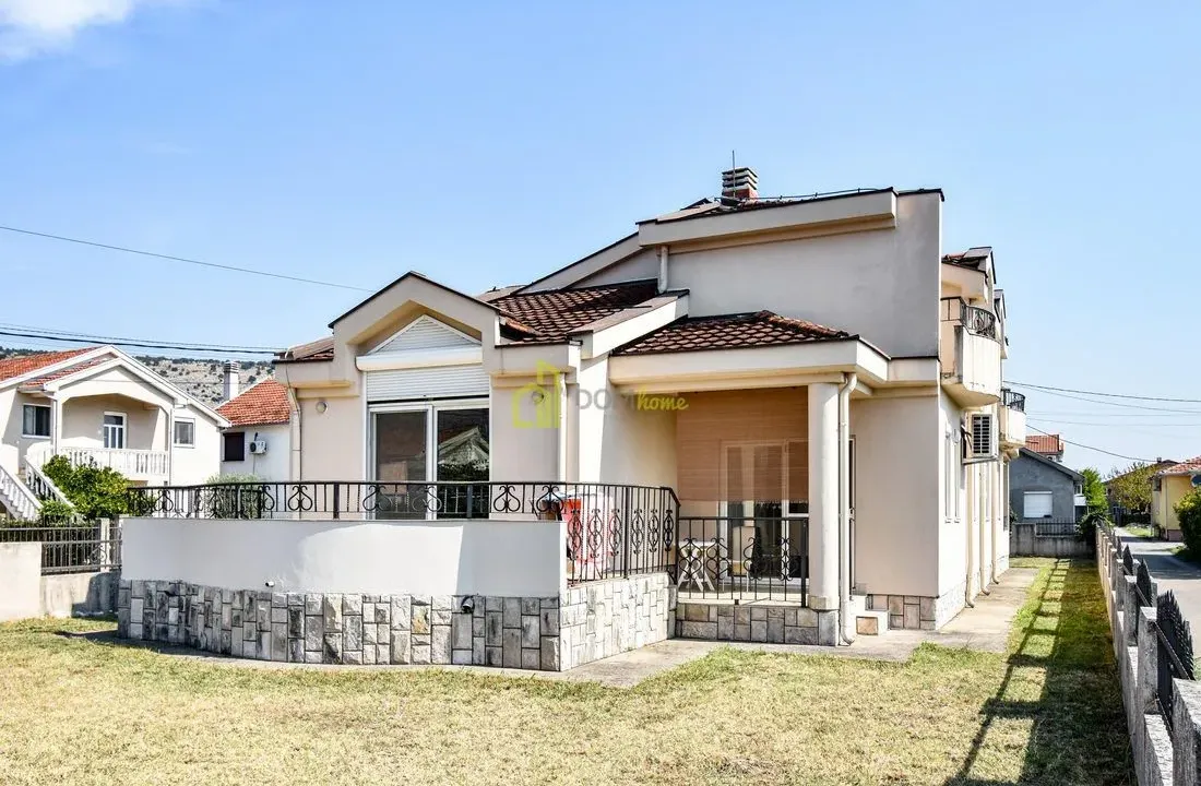 Izdavanje, kuća, 185m², Tološi, Podgorica