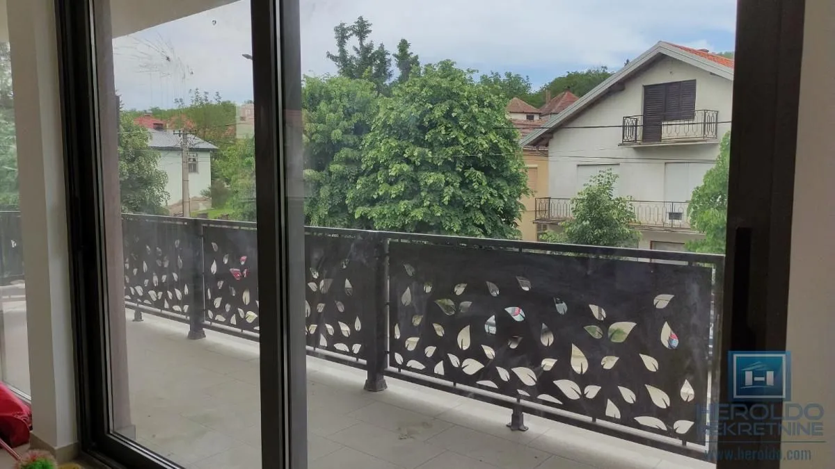 Rent, office space, 140m², Centar, Leskovac