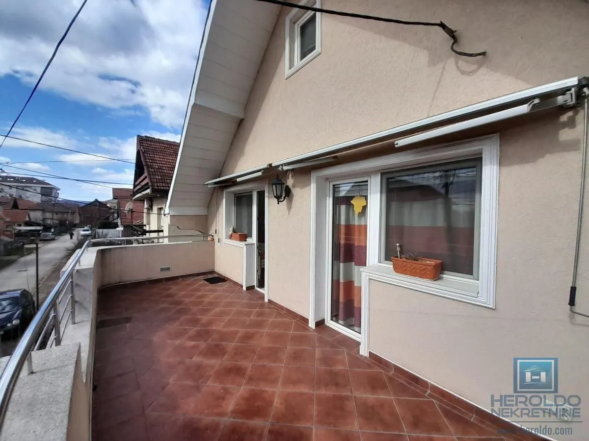 Sale, house, 180m², Centar, Ćuprija