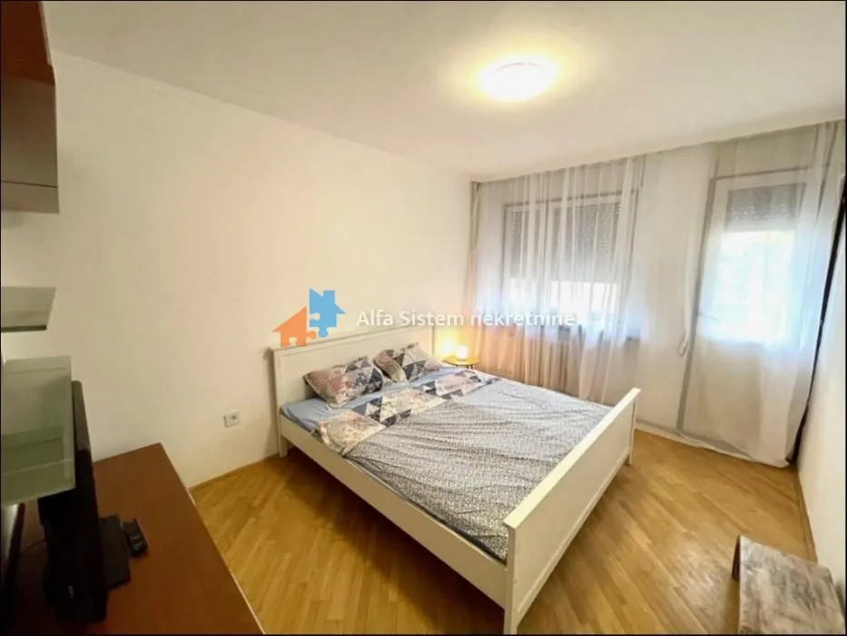 Rent, four bedroom apartment, 102m², Vračar Hram, Vračar Sve Podlokacije