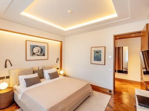 Prodaja, jednosoban stan, 95m², Porto Montenegro, Tivat - image 12