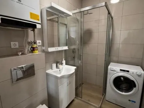 Rent, one bedroom apartment, 48m², Crveni Krst, Beograd - image 9